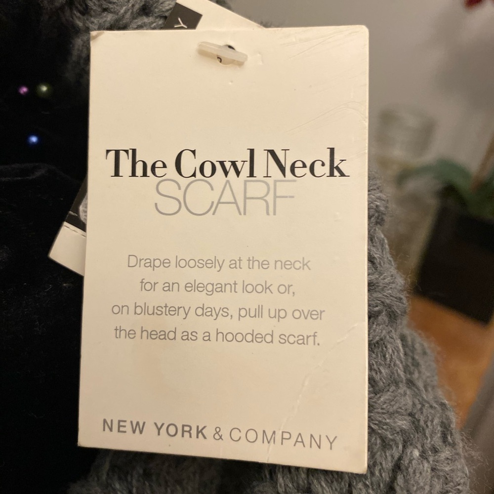 NWT New York & Company Cowl Neck Scarf Grey Knit - Picture 3 of 6